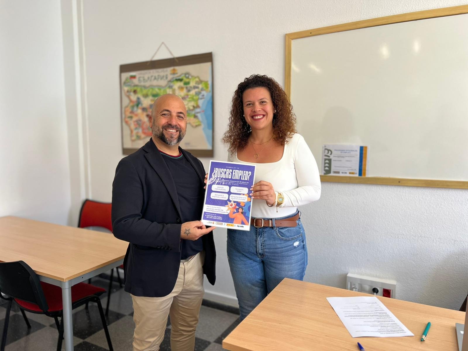 El proyecto ‘Humboldt 12’ tiene como objetivo principal facilitar la incorporación al mercado laboral de jóvenes desempleados, brindándoles la oportunidad de adquirir formación y experiencia laboral para mejorar sus perspectivas de empleo. A través de este convenio, se busca ayudar a los jóvenes a desarrollar habilidades y competencias necesarias para acceder a un puesto de trabajo.

Además, se ofrecerá asesoramiento y seguimiento personalizado a cada participante, con el fin de garantizar su éxito en el proceso de inserción laboral. El Ayuntamiento de Arona y la Asociación Rayuela trabajarán de la mano para apoyar a los jóvenes en su búsqueda de empleo y contribuir al desarrollo social y económico del municipio.

En definitiva, el proyecto ‘Humboldt 12’ representa una oportunidad única para los jóvenes desempleados de Arona, que podrán contar con el apoyo y la orientación necesaria para mejorar su situación laboral y construir un futuro prometedor.