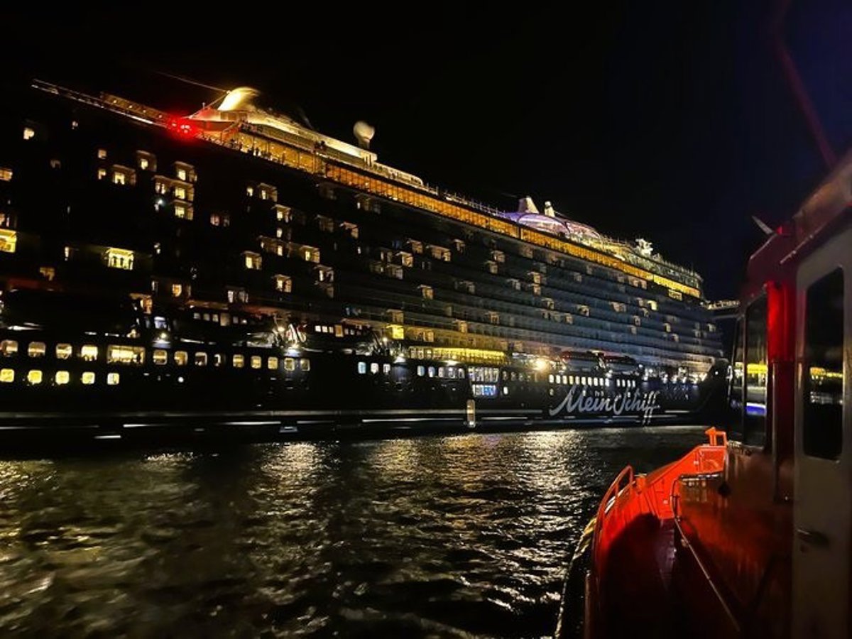 Evacuado tripulante enfermo del crucero Mein Schiff Relax en Tenerife
