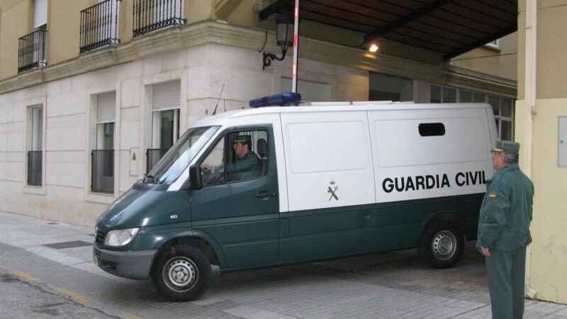 Hallan cuerpo sin vida de mujer en Arona y detienen a un hombre
