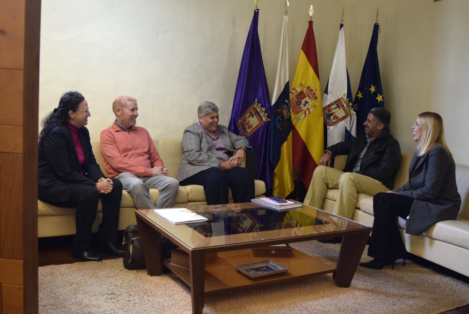La Laguna y el Comisionado de Transparencia fortalecen cooperación para mejorar acceso a la información.