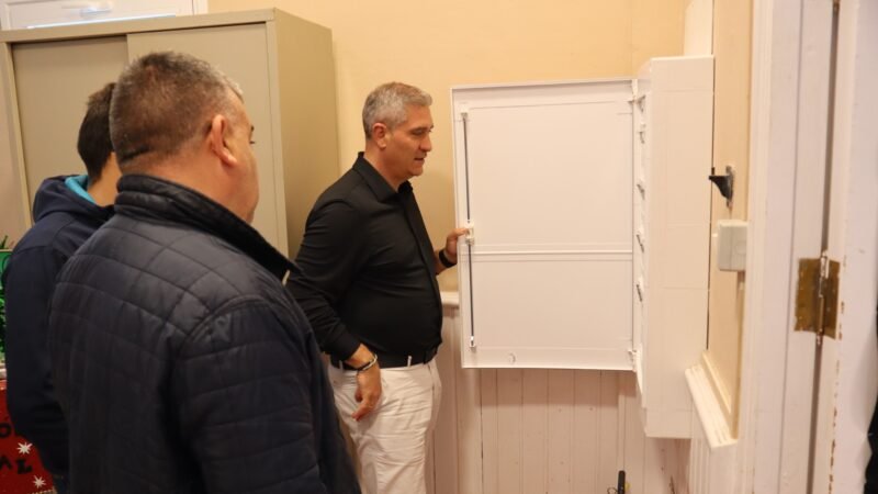 Mejoras en la iluminación de dependencias municipales en La Laguna.