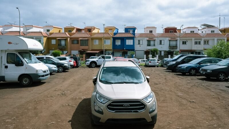 Acondicionamiento de parcela en Finca España por el Ayuntamiento de La Laguna