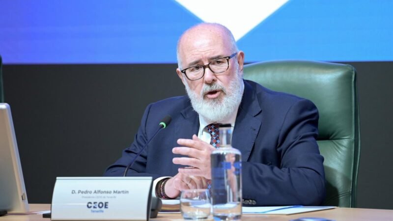 CEOE-Tenerife prevé aumento del precio del petróleo por guerra en Irán y destaca a Canarias como destino turístico seguro.