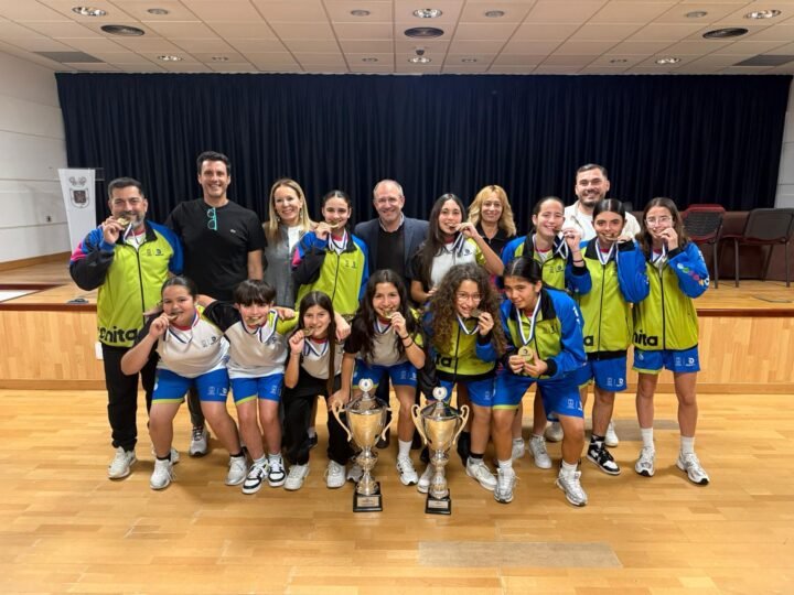Felicitan a subcampeonas de Canarias sub-14 de fútbol sala por su destacado desempeño.
