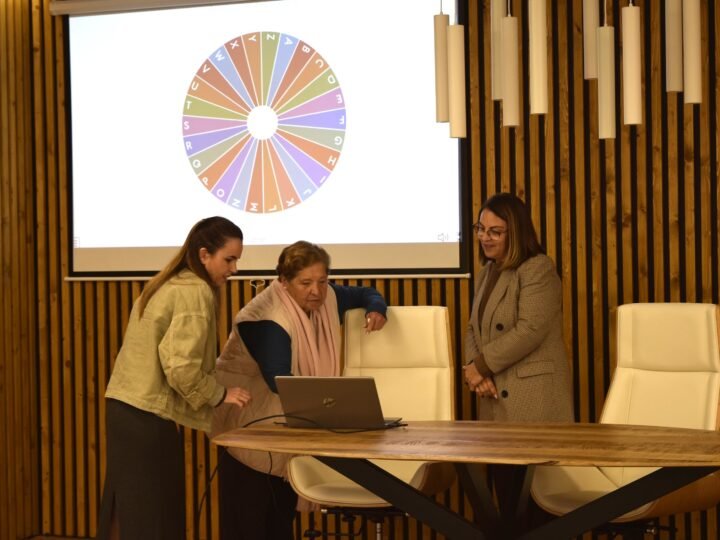 La Laguna publica lista provisional de admitidas en ‘Mujeres a la playa’