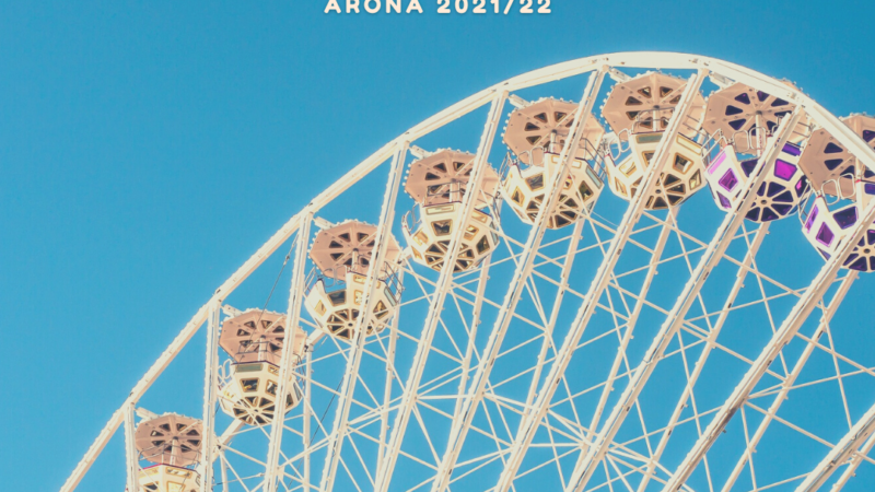 El plazo de presentación de solicitudes para participar en el concurso de instalación de puestos del sector de la restauración, venta y atracciones de feria, con motivo de la Feria Popular de Atracciones de Arona 2021/22, estará abierto desde el 5 de octubre hasta el 19 de octubre de 2021, ambos inclusive.
  
  La resolución nº 2021/8690 de la Teniente Alcalde de Servicios Sociales, Fiestas, Mayores y Promoción de la Salud del Ilustre Ayuntamiento de Arona, publicada el 30 de septiembre de 2021, aprueba la convocatoria, Pliegos Administrativos y Pliegos Técnicos para la adjudicación de diecisiete (17) licencias de uso común especial mediante concurso. La adjudicación se realizará considerando el domicilio fiscal del solicitante y la oferta de mayor cuantía, en terrenos situados en Los Cristianos, T.M.