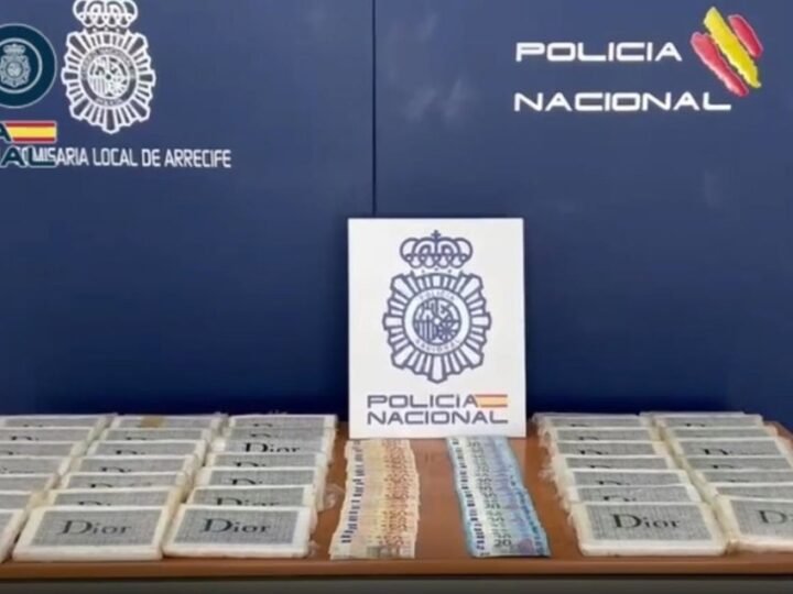 Detenidas cinco personas y confiscados 21,5 kilos de cocaína en autocaravana en Costa Teguise (Lanzarote)