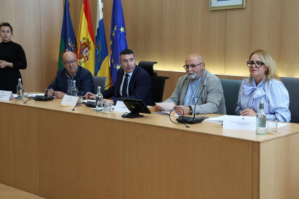 El Cabildo de Lanzarote celebra primera sesión itinerante del Consejo de Mayores en Tías