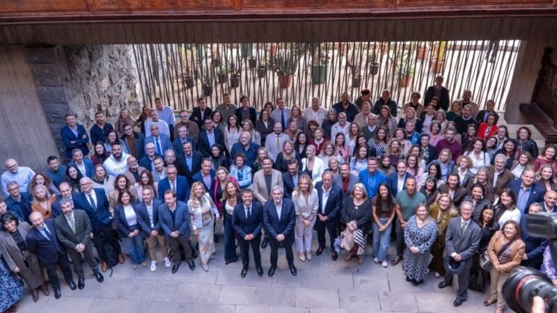 El Hospital de La Candelaria celebra 60 años con 100 unidades y 7.500 trabajadores.