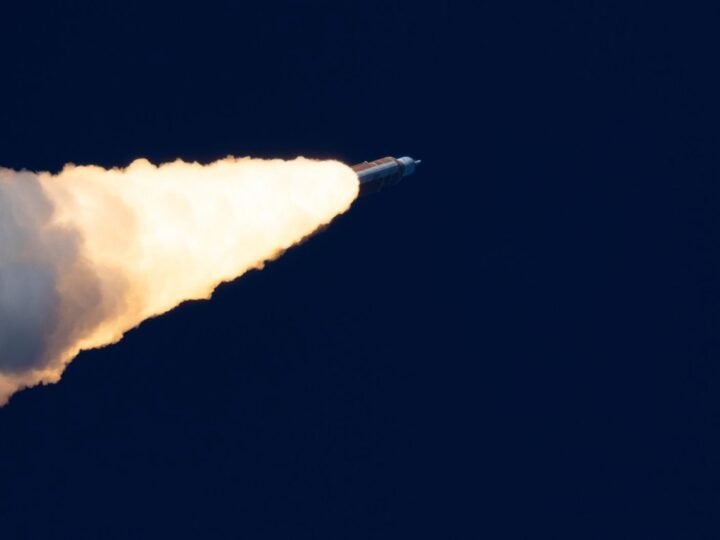 El telescopio TTT3 del Observatorio del Teide observa la misión Artemis II en su camino hacia la Luna