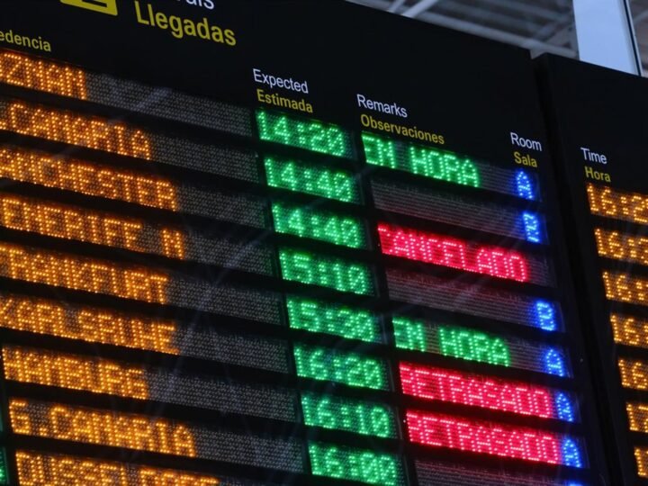 El viento obliga al desvío de ocho vuelos en aeropuertos de Canarias