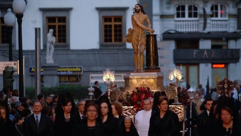 Eventos religiosos en diferentes barrios de Las Palmas de Gran Canaria este Viernes Santo.