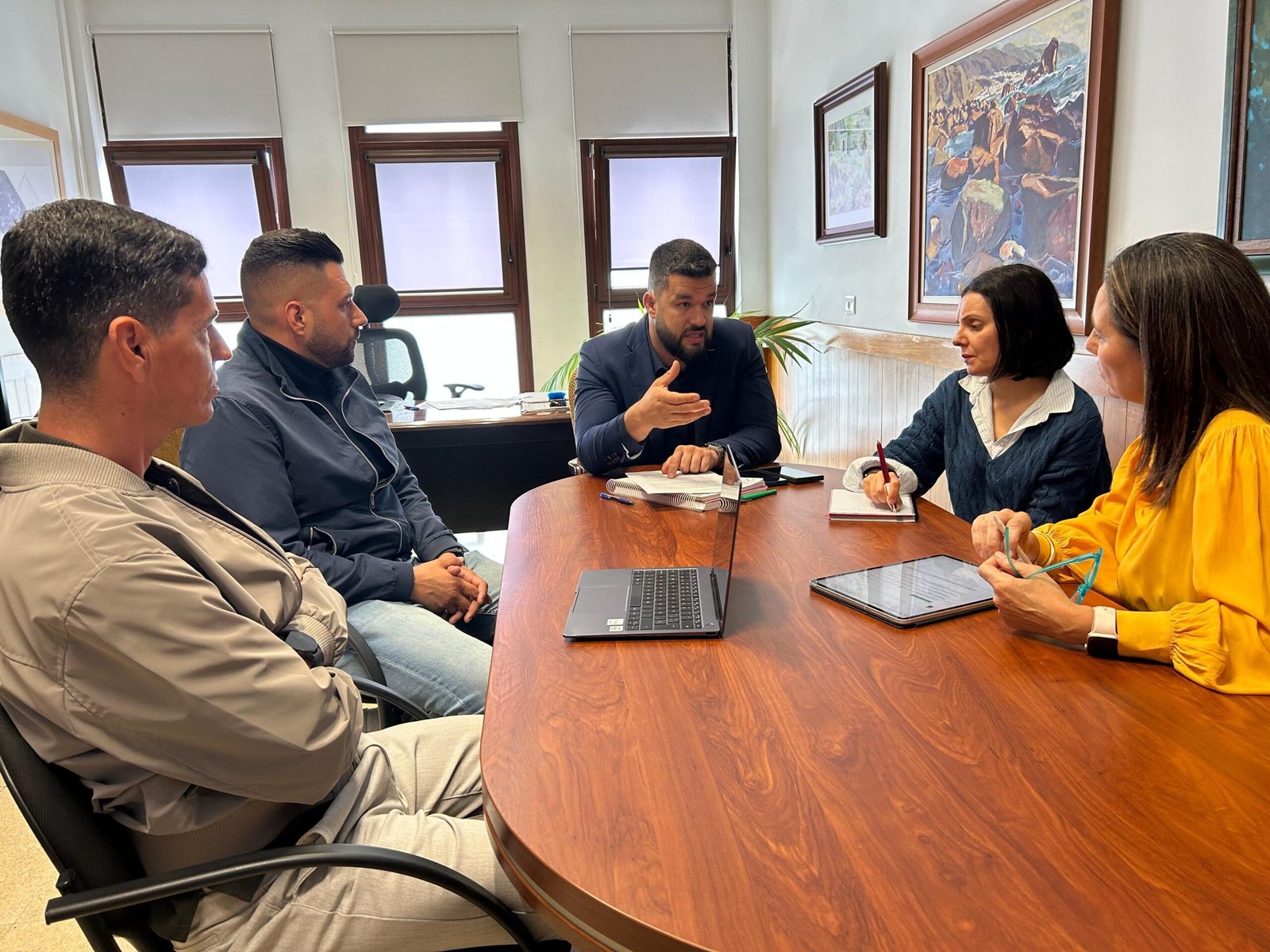 Facilitamos el transporte para la ciudadanía en La Palma.