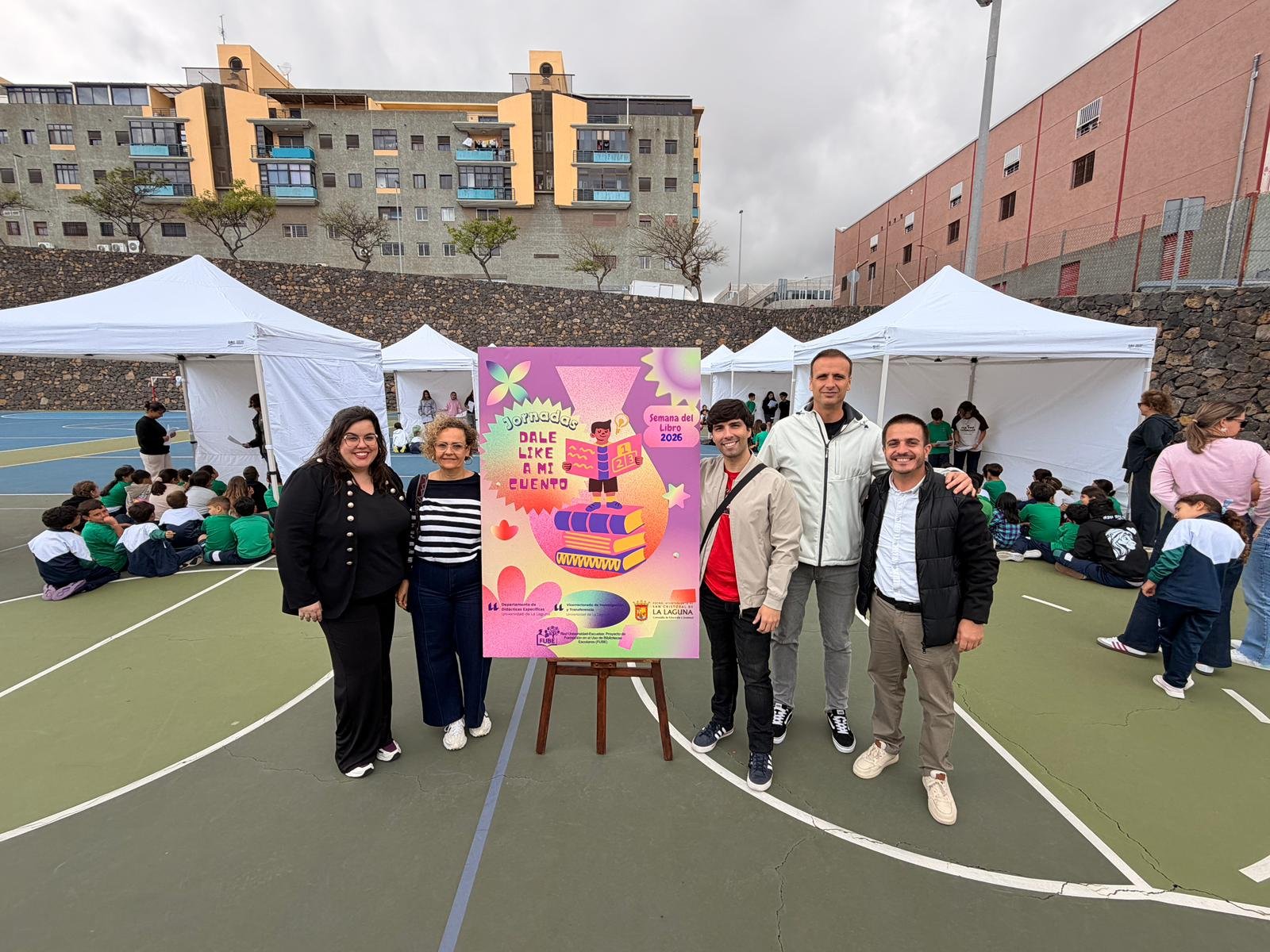 La Laguna transforma centros escolares en escenarios de cuentos para el Día del Libro