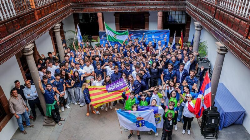 La Palma destaca como epicentro del windsurf infantil y juvenil con el Campeonato de España de Techno e IQFOIL.