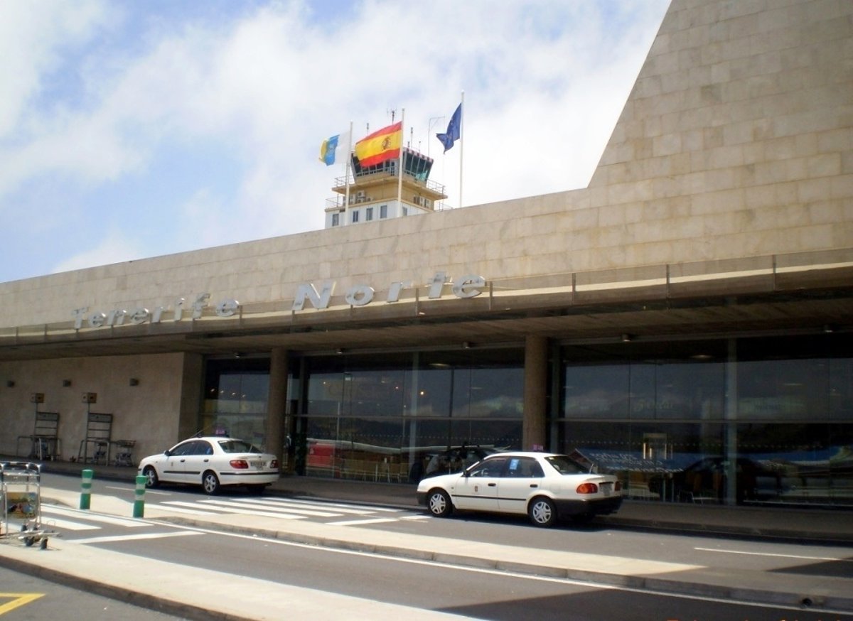 Normalidad recuperada en Tenerife Norte tras incidencia con humo en zona de embarque.