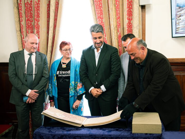 Presentación del facsímil de la Descripción de las Islas Canarias de Leonardo Torriani y recuperación del primer plano histórico de La Laguna.