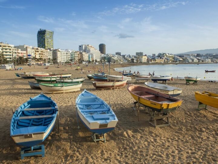 Refuerzan el servicio de Salvamento en playas de Las Palmas de Gran Canaria en Semana Santa