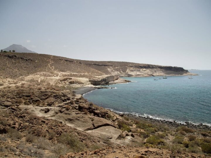 Sancionan acampadas ilegales en La Caleta de Adeje, Tenerife