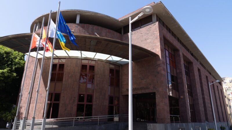 Suspendida presentación libro ‘Jerónimo Saavedra, el último prócer’ debido a accidente de tráfico. Nueva fecha será comunicada próximamente.