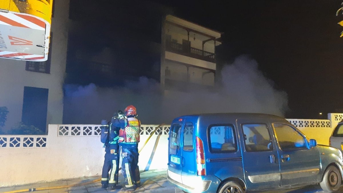 Tres víctimas mortales en el incendio de Los Realejos (Tenerife)