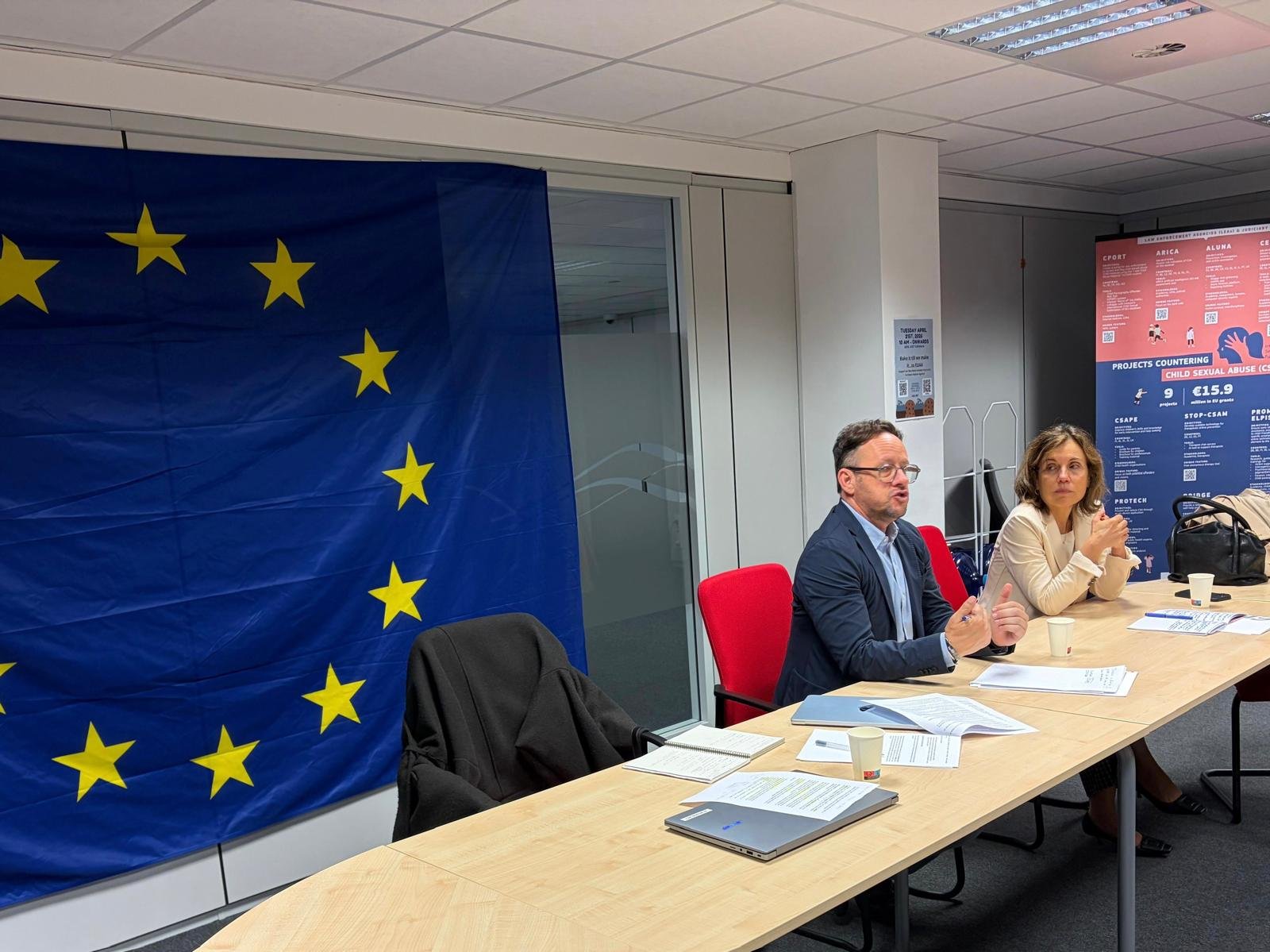 Coordinación entre la UE y Canarias para gestionar la migración.