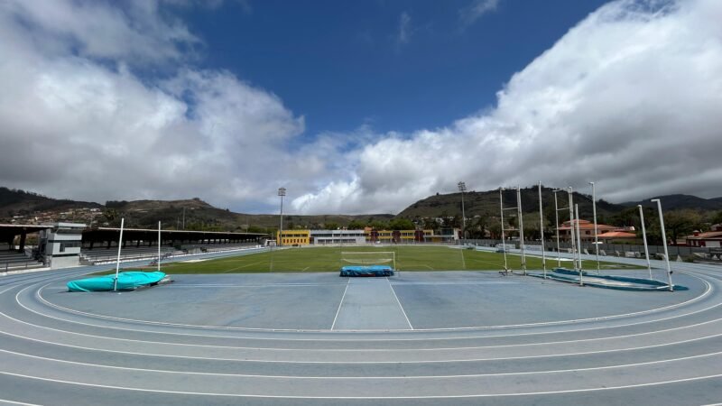Nuevo equipamiento para atletismo en el Francisco Peraza